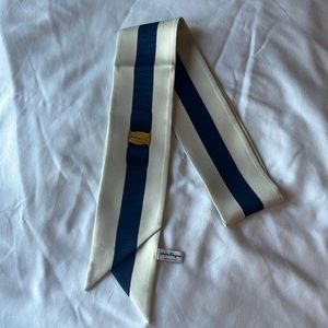 SALVATORE FERRAGAMO silk scarf women’s neck scarf purse scarf GREAT CONDITION